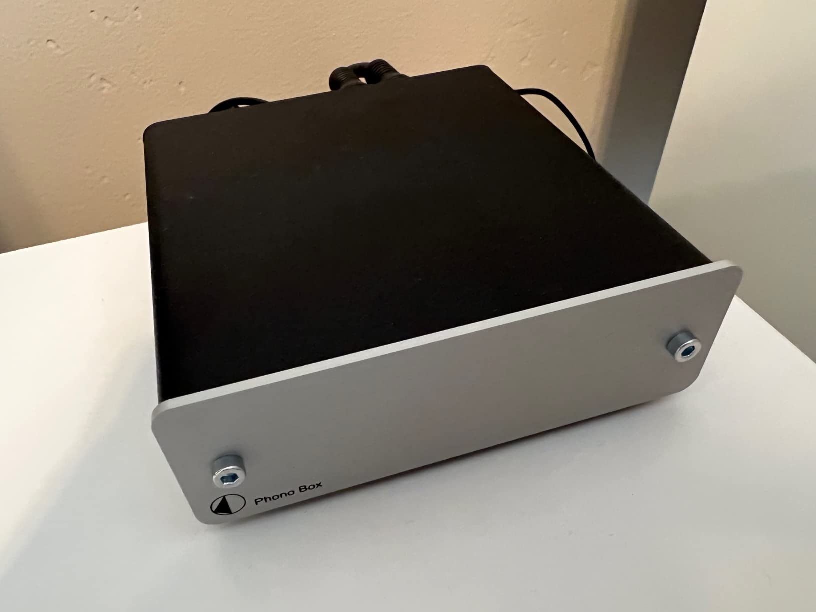 Project Audio Phono Box DC 2Channel MM/MC Phono Preamp with Line Output (Black) customer photo 2