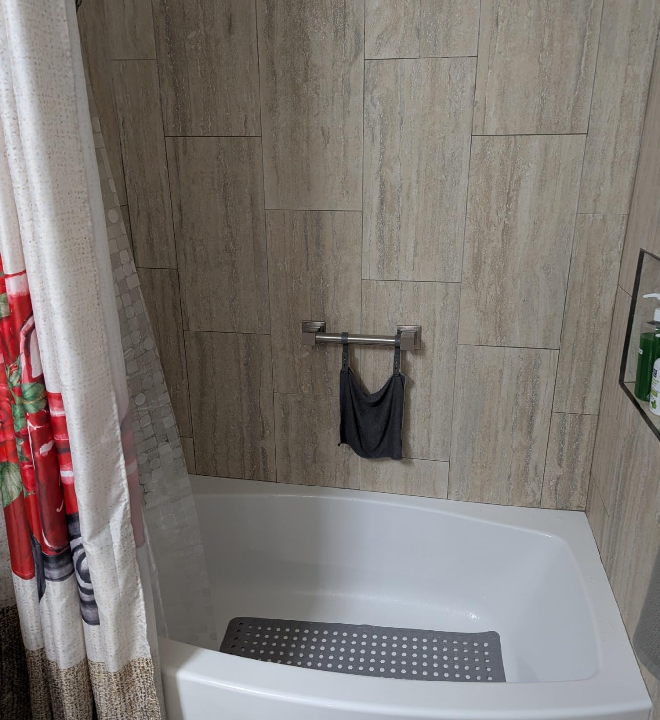 KOHLER K-1118-LA-0 Expanse 60-Inch x 30-Inch Curved Alcove Bath with integral flange and left hand drain, White customer photo 1