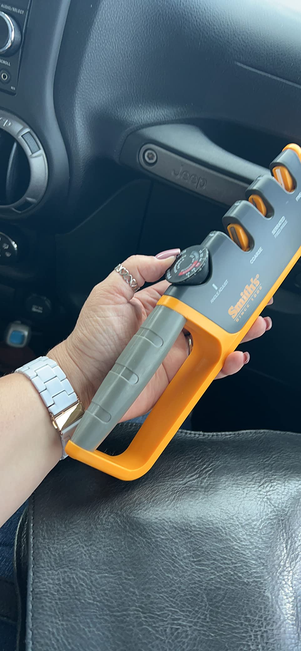 Smiths Adjustable Manual Knife Sharpener Gray/Yellow S-50264 customer photo 2