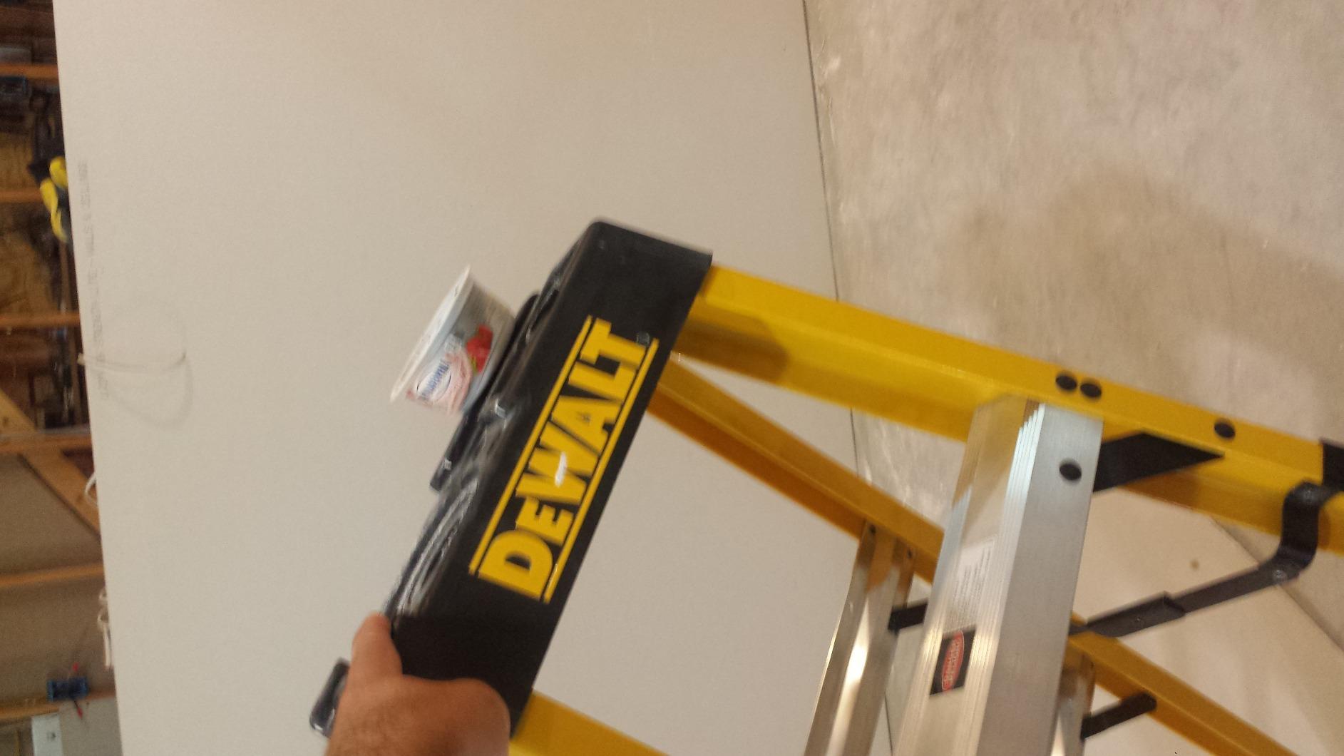 DeWalt Type IAA 375lb Rated FG Stepladder 6' DXL3410-06 customer photo 2