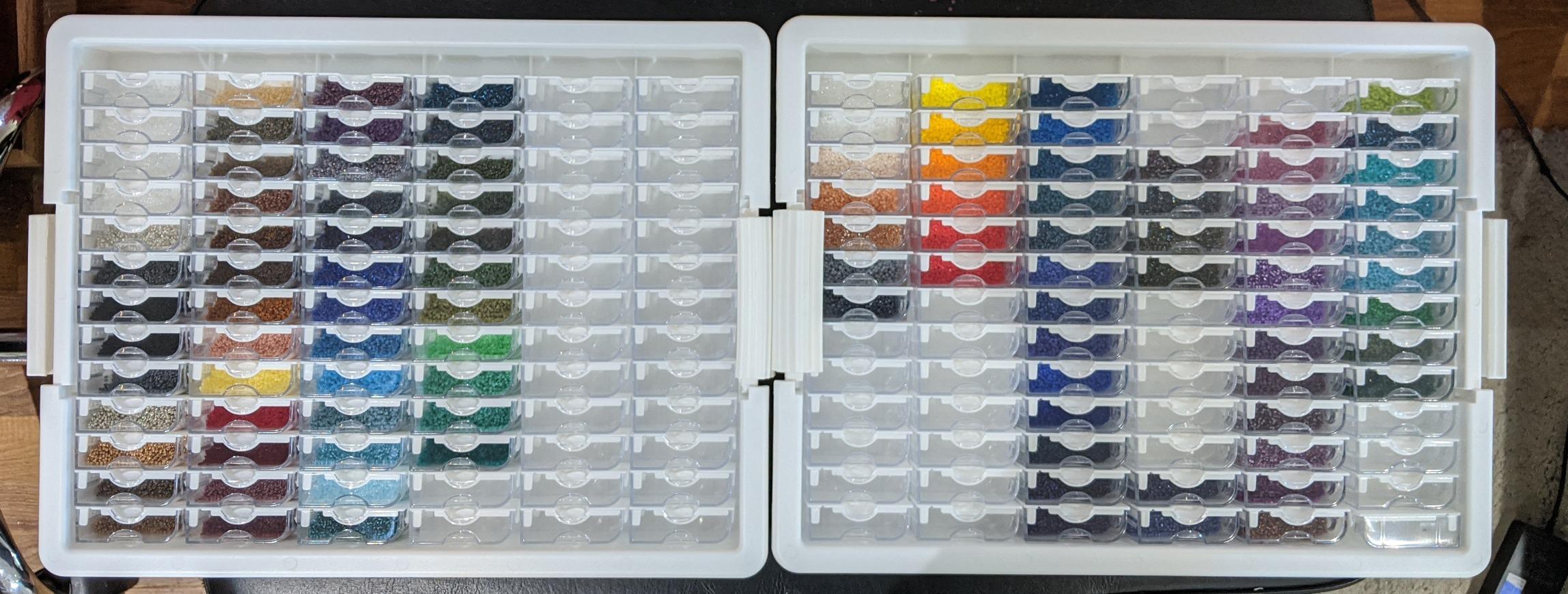 Elizabeth Ward Bead Storage Solutions Plastic Storage Tray and Bead Organizer with 78 Containers of Various Sizes, Tray, and Lid for Beads, Clear customer photo 1