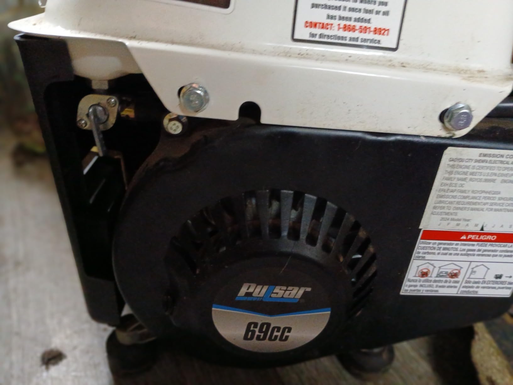 Pulsar PG1202SA 1200W Portable Generator, 900 Running Watts, 71cc 2-Cycle Engine, 40:1 Fuel Mix, 120V & 12V Outlets, Recoil Start customer photo 1