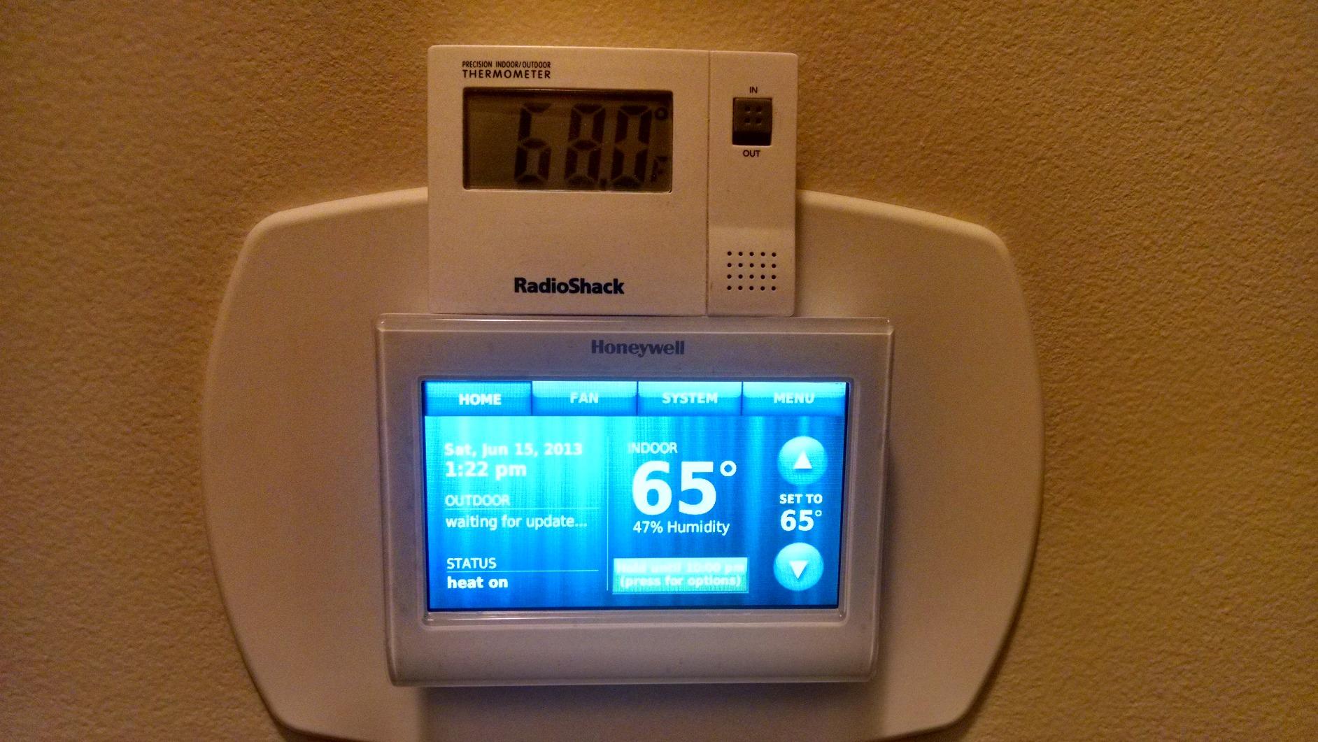 Honeywell RTH9580WF1005/W1 Smart Wi-Fi 7 Day Programmable Color Touch Thermostat, Works with Amazon Alexa customer photo 1