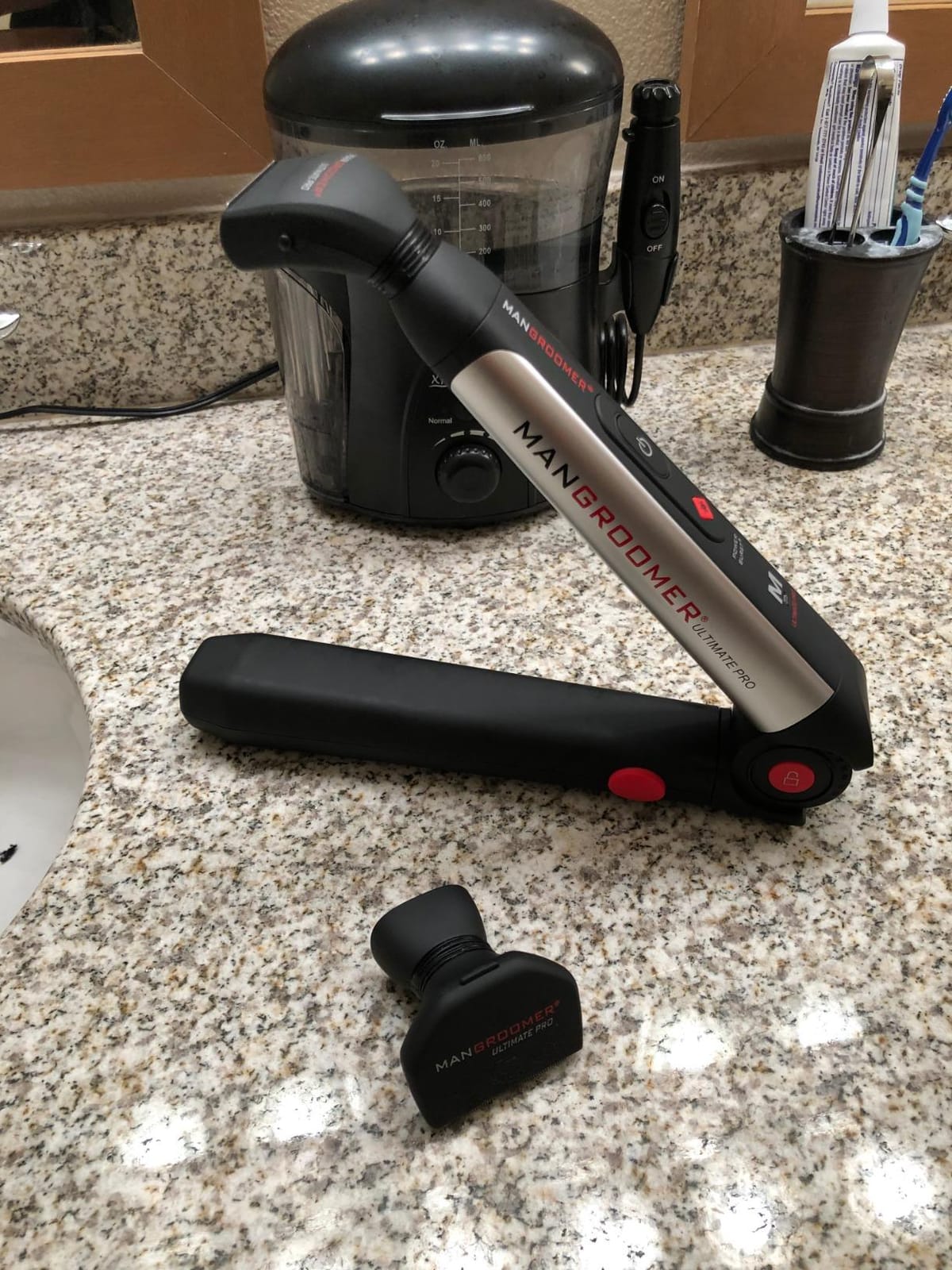 MANGROOMER Ultimate Pro Back Shaver with 2 Shock Absorber Flex Heads, Black and Red, 1 Count customer photo 1