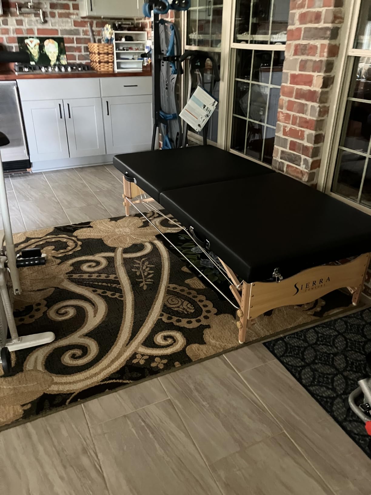 Sierra Comfort Low-Level Portable Massage Table, SC-1004 (Black) customer photo 1
