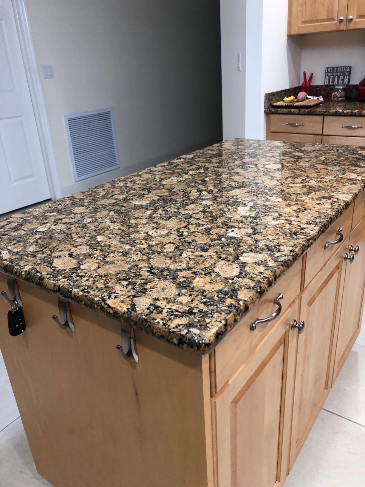 Granite Gold Clean and Shine Spray-Streak-Free Deep Cleaning & Polishing of Granite, Marble, Quartz, 24 Fl Oz (Pack of 1) customer photo 1