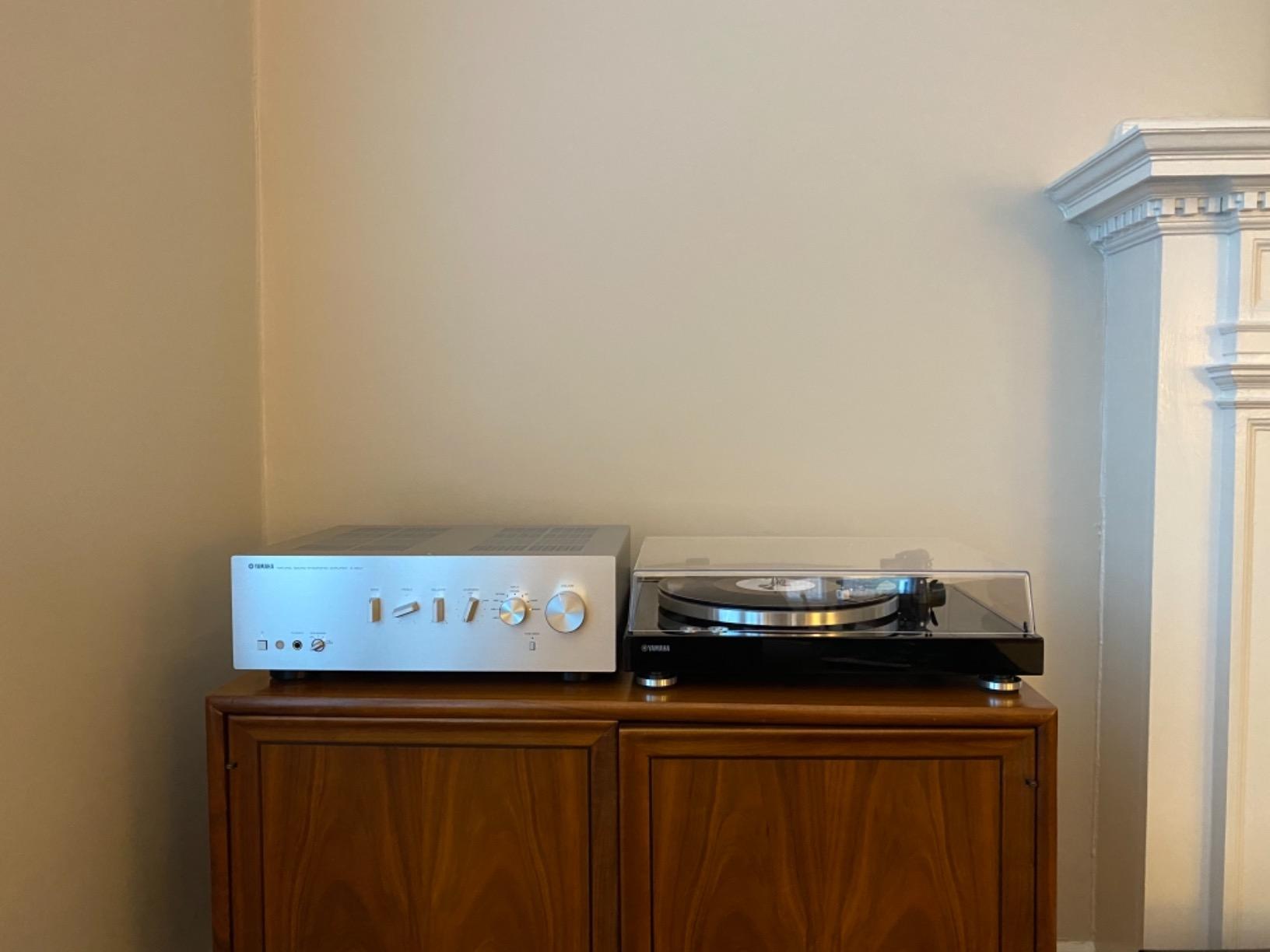 YAMAHA A-S501BL Natural Sound Integrated Stereo Amplifier (Black) customer photo 1