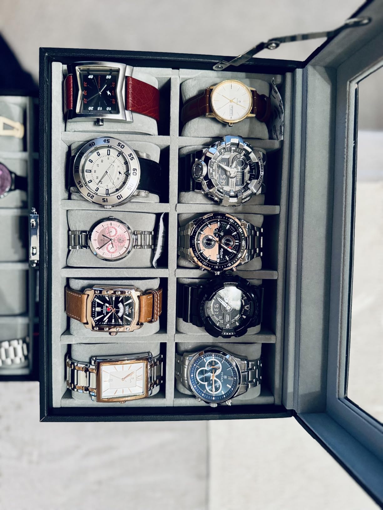 SONGMICS 20-Slot Watch Box, 2 Layers, Glass Lid, Lockable customer photo 1