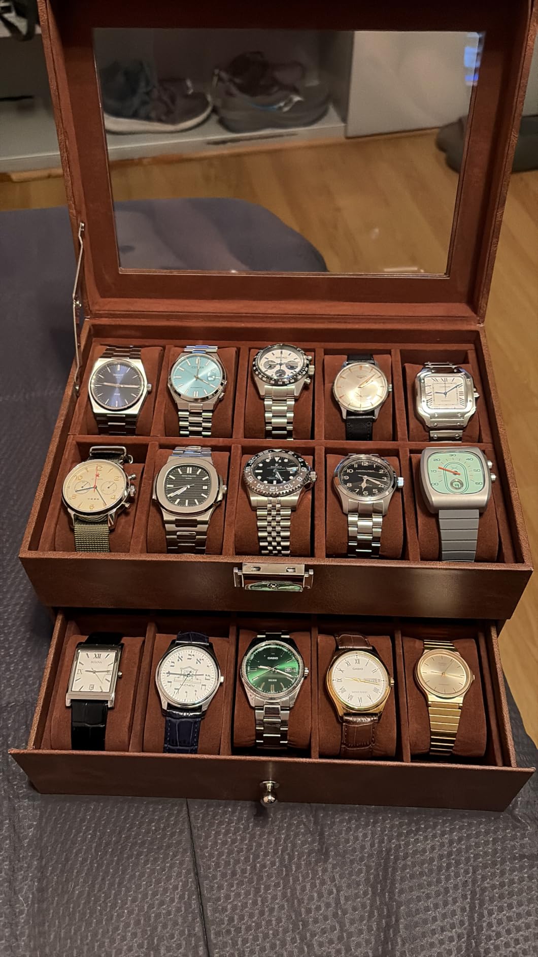 SONGMICS 20-Slot Watch Box, 2 Layers, Glass Lid, Lockable customer photo 2