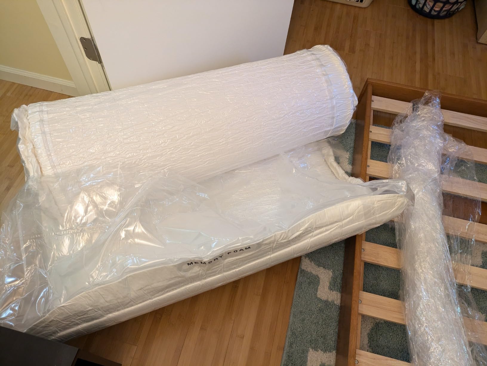 COOL GEL Memory Foam 8-Inch Mattress with Pillow, CertiPUR-US Certified, Mattress in a Box, Short Queen, White customer photo 1
