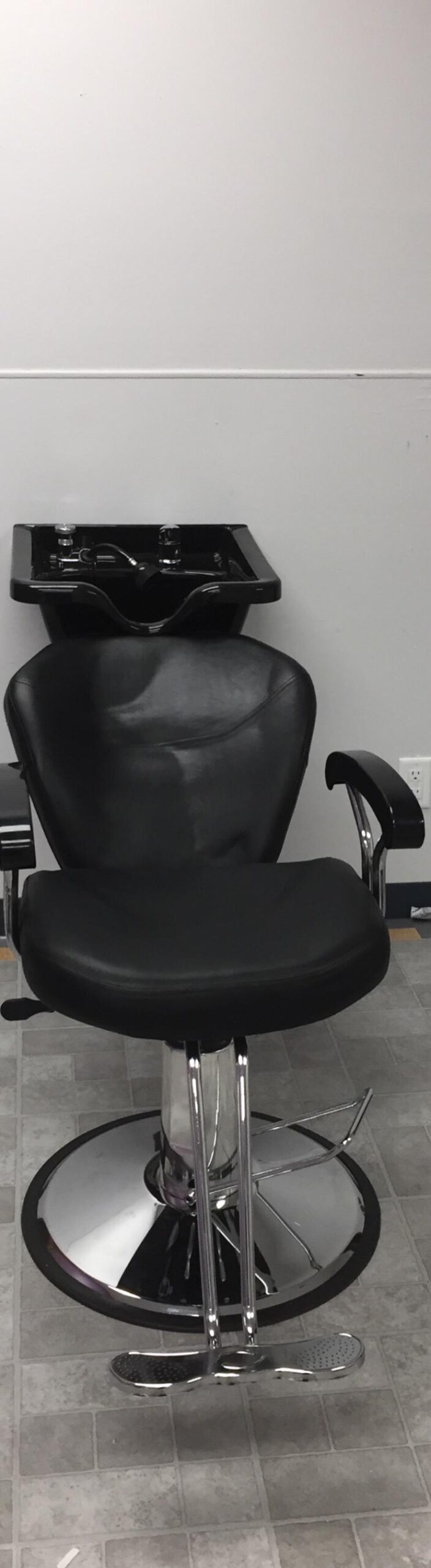 BYOOTIQUE Shampoo Bowl Salon Sink with Gel Neck Rest CUPC Vacuum Breaker customer photo 2