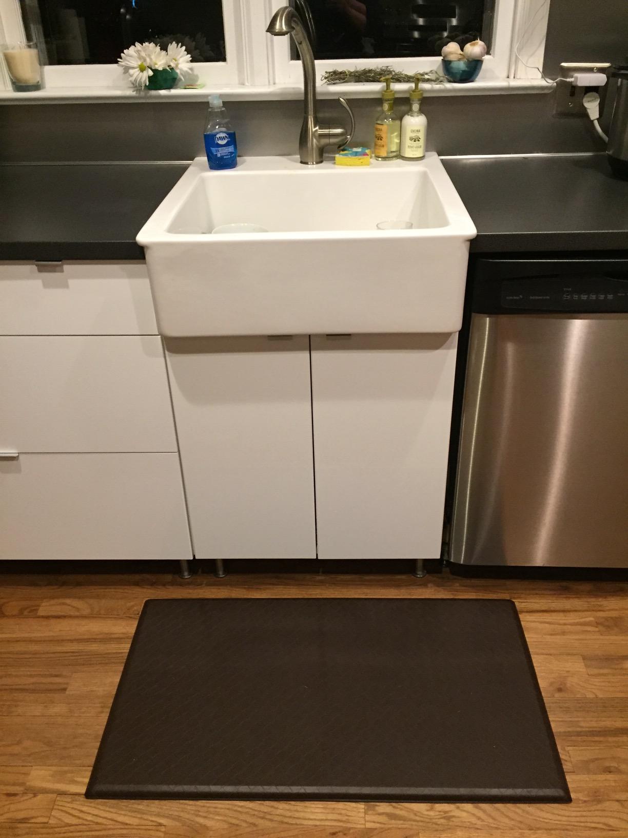 Amazon Basics Anti-Fatigue Standing Mat, Non-Slip, Cushioned Comfort Mat for Home, Office and Kitchen, 20