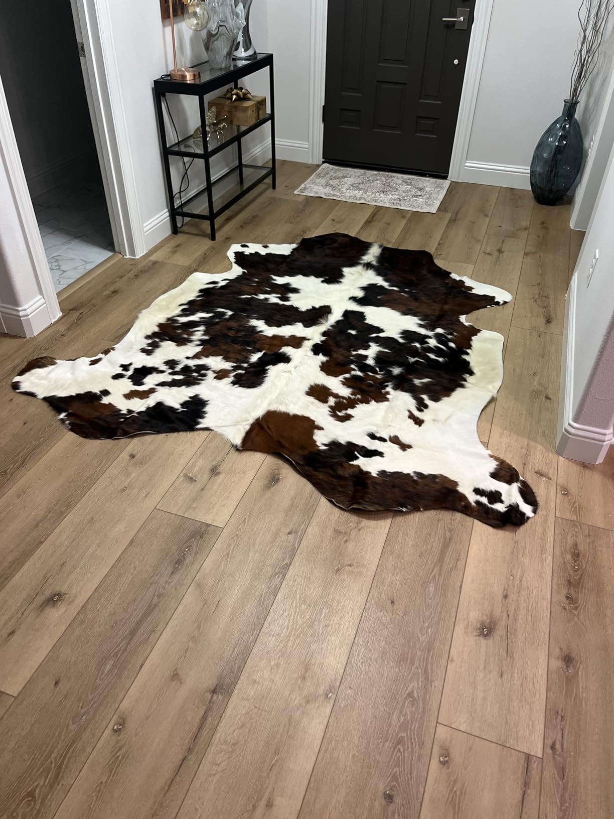 Genuine Tricolor Cowhide Rug Large 8x10 Area Fit (Rug Approx 6x7 ft)– Vibrant One-of-a-Kind Hide, Eco-Friendly, Safe for Kids & Pets, Easy to Clean Perfect for Living Rooms Western Rustic Home Décor customer photo 2