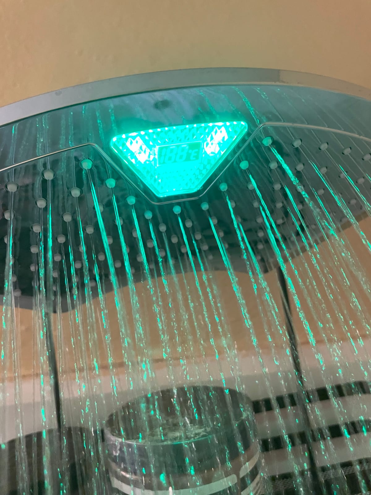Dream Spa AquaFan 12 inch All-Chrome Rainfall-LED-Shower-Head with Color-Changing LED/LCD Temperature Display customer photo 2
