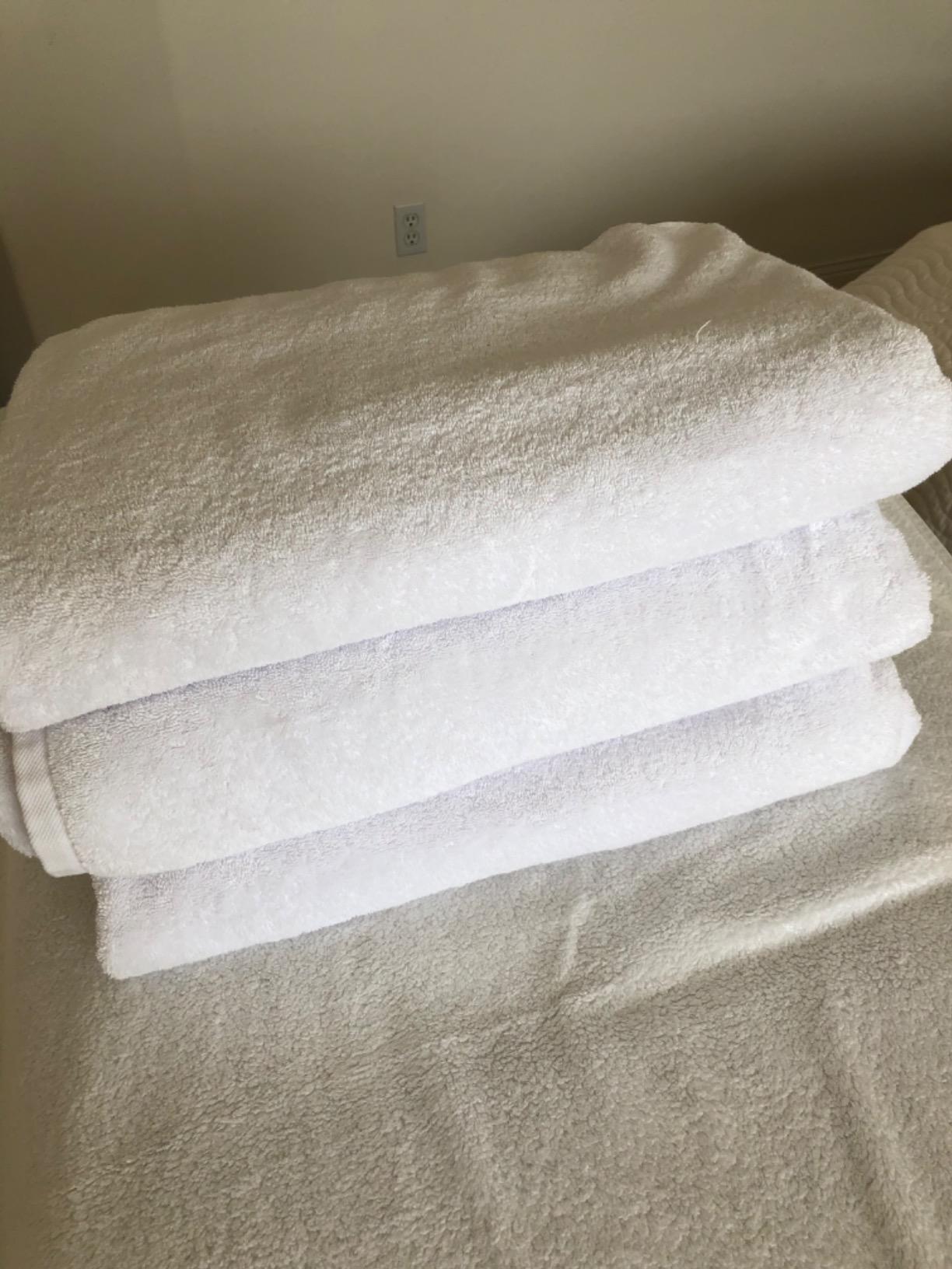 SALBAKOS Luxury 100% Turkish Cotton Bath Sheet 40x80 in (1-Piece, Black) customer photo 2