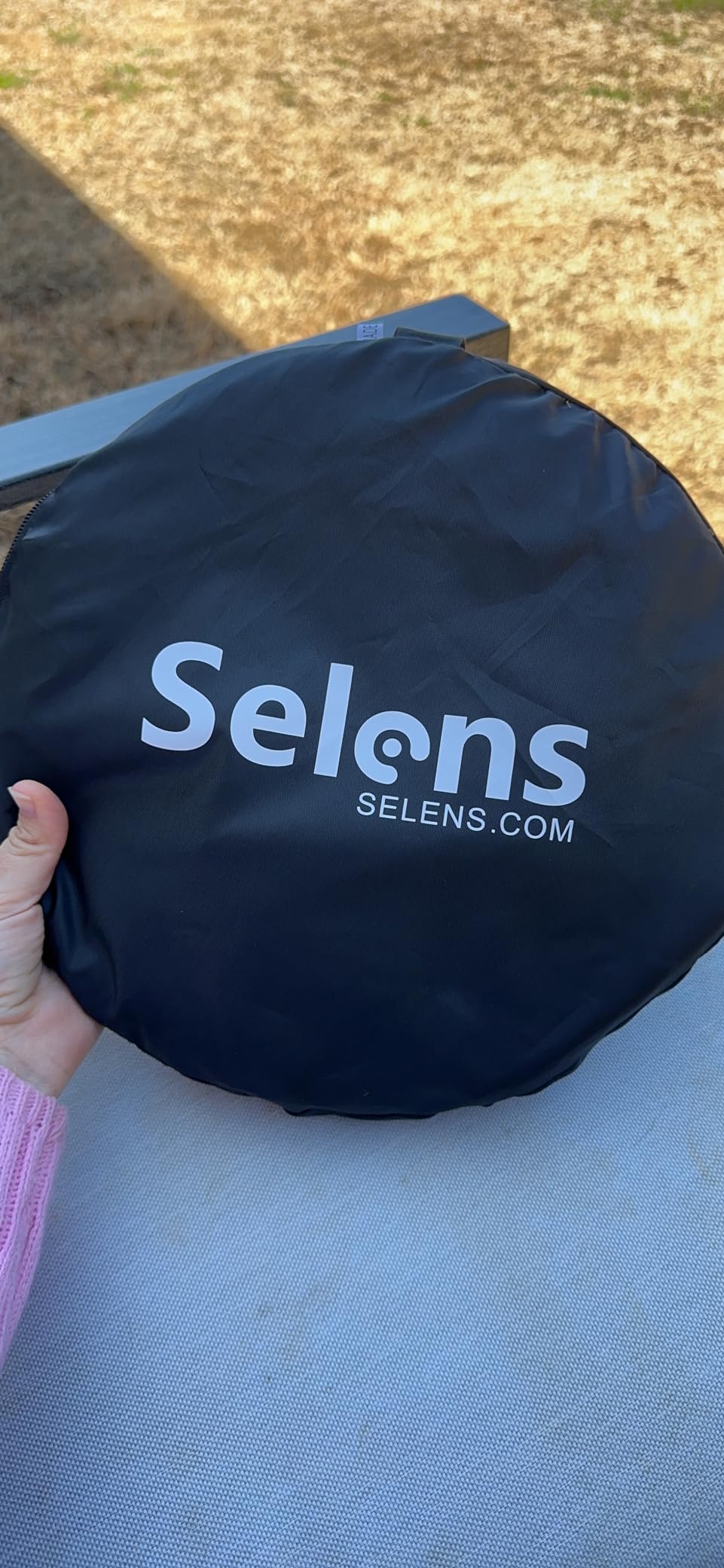Selens 5-in-1 Oval Reflector with Handle for Photography Photo Studio Lighting & Outdoor Lighting (24 x 36 Inch) customer photo 1