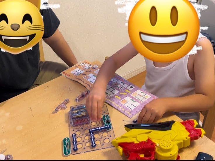 SNAP CIRCUITS Beginner SCB-20 STEM Electronics Toy for Kids Ages 5-9 customer photo 1