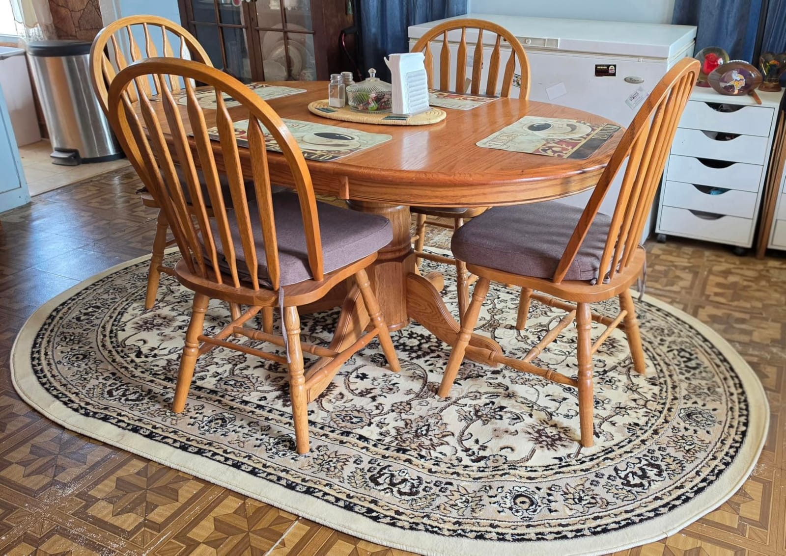 Unique Loom Sialk Hill Collection Area Rug - Washington (5' 3