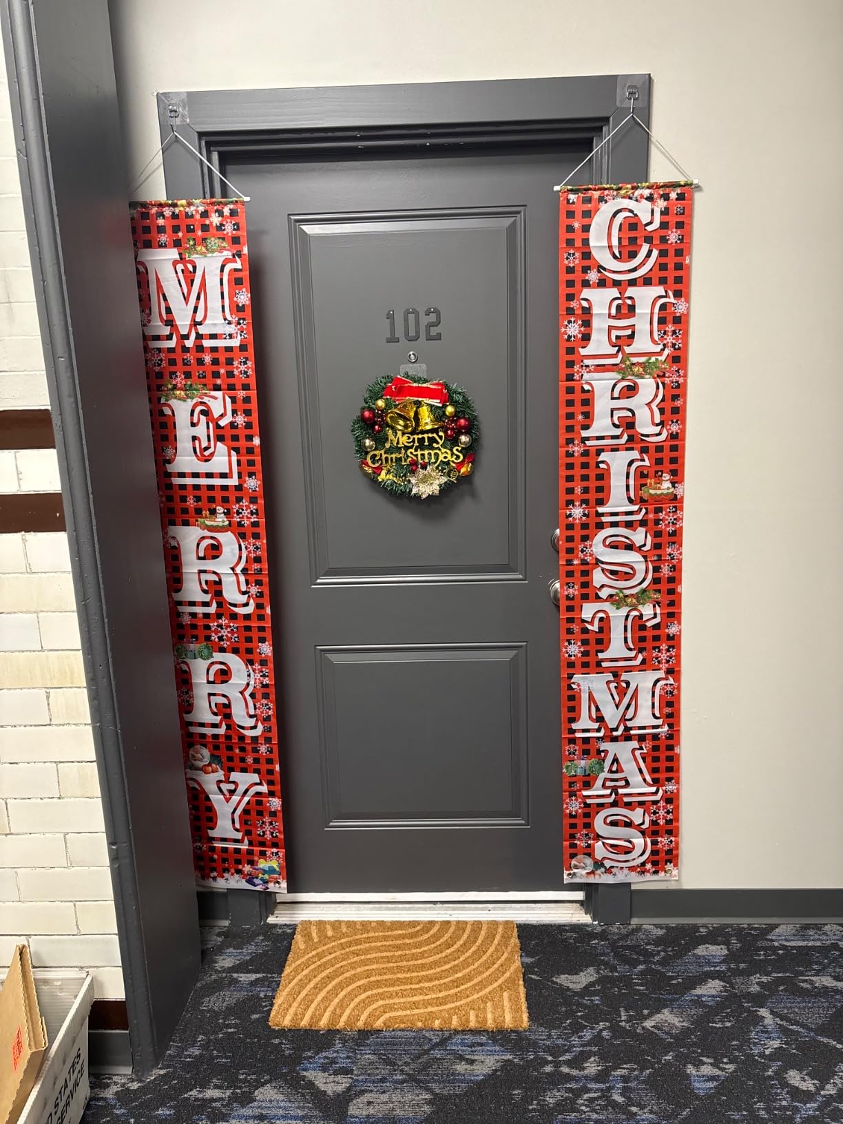 FECEDY Merry Christmas Hanging Banner Porch Sign with Pattern Christmas Tree Presents Snow Banner for Home Yard Indoor Outdoor Wall Door Christmas Party Decorations 72