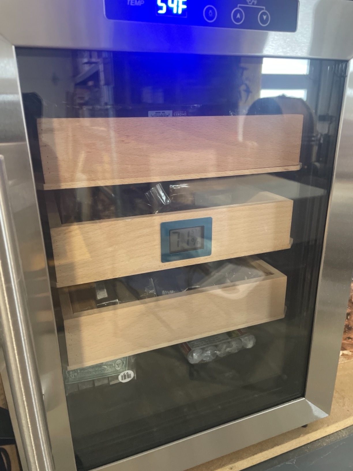 Prestige Import Group Clevelander Thermoelectric Cooler Humidor - Up to 250 Capacity - Color: Black w/Stainless Steel Door customer photo 1