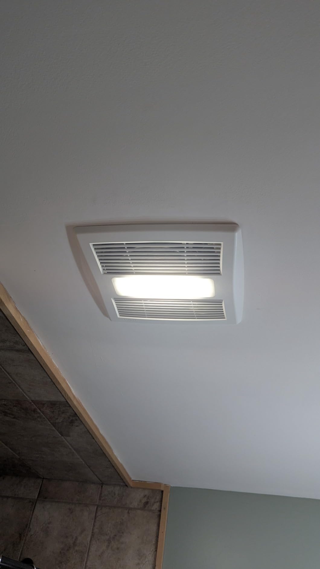 Broan-NuTone Bathroom Exhaust Fan with LED Light and Roomside Installation, Energy Star Certified, 110 CFM, Very Quiet 1.0 Sones White, AE110L | 1.0 Sones, ENERGY STAR Ceiling Exhaust Bath Fan for Moisture Removal & Quiet Bathroom Ventilation customer photo 1