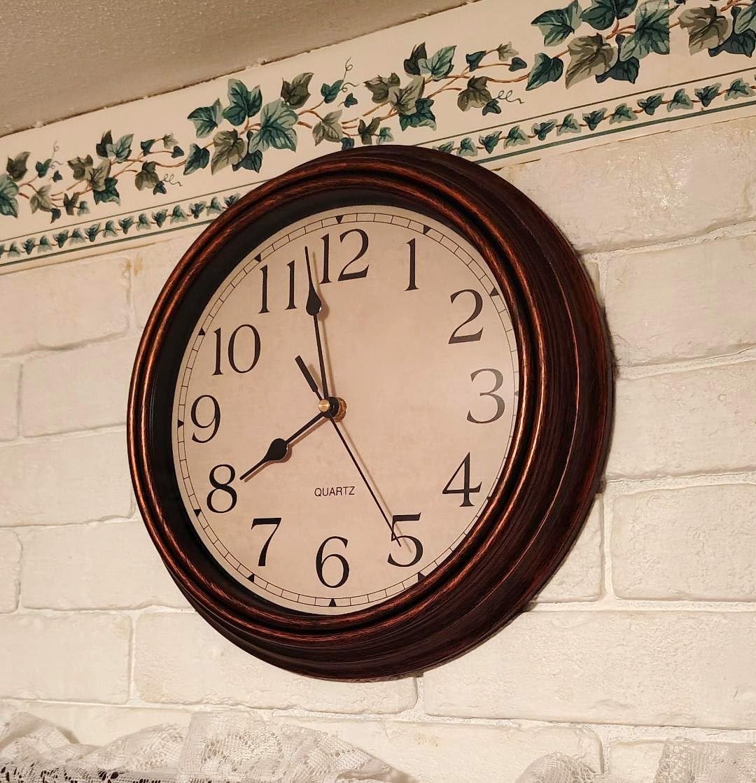 Foxtop Retro Silent Non-Ticking Round Classic Clock Quartz Decorative Battery Operated Wall Clock for Living Room Kitchen Home Office 12 Inch (Bronze) customer photo 2