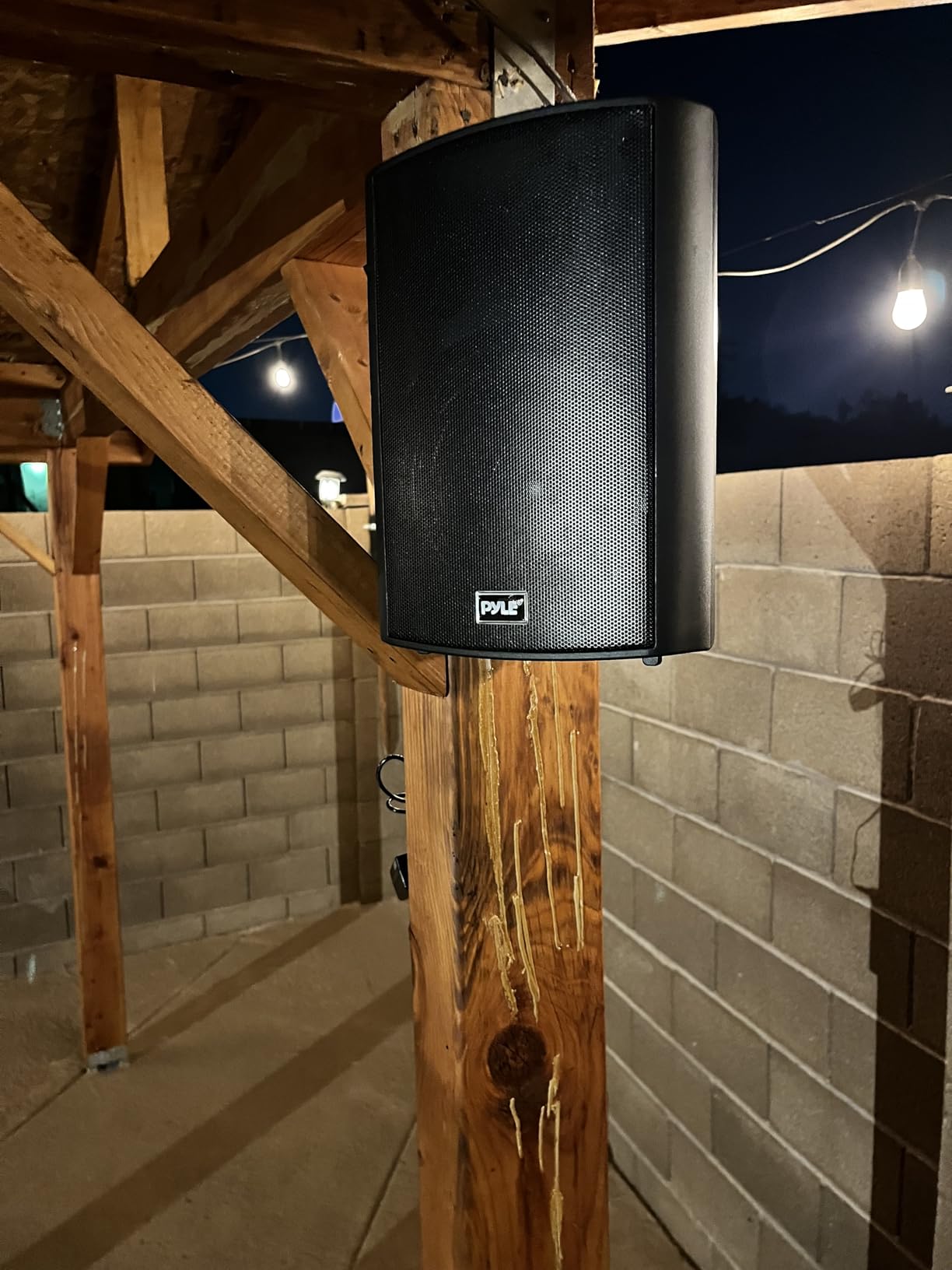 Pyle 6.5-Inch Wall Mount Waterproof Bluetooth Speaker System – Indoor/Outdoor Audio Pair with Built-in Digital Amplifier, Weather-Resistant Housing, High-Power Sound, Easy Installation (Black) customer photo 2