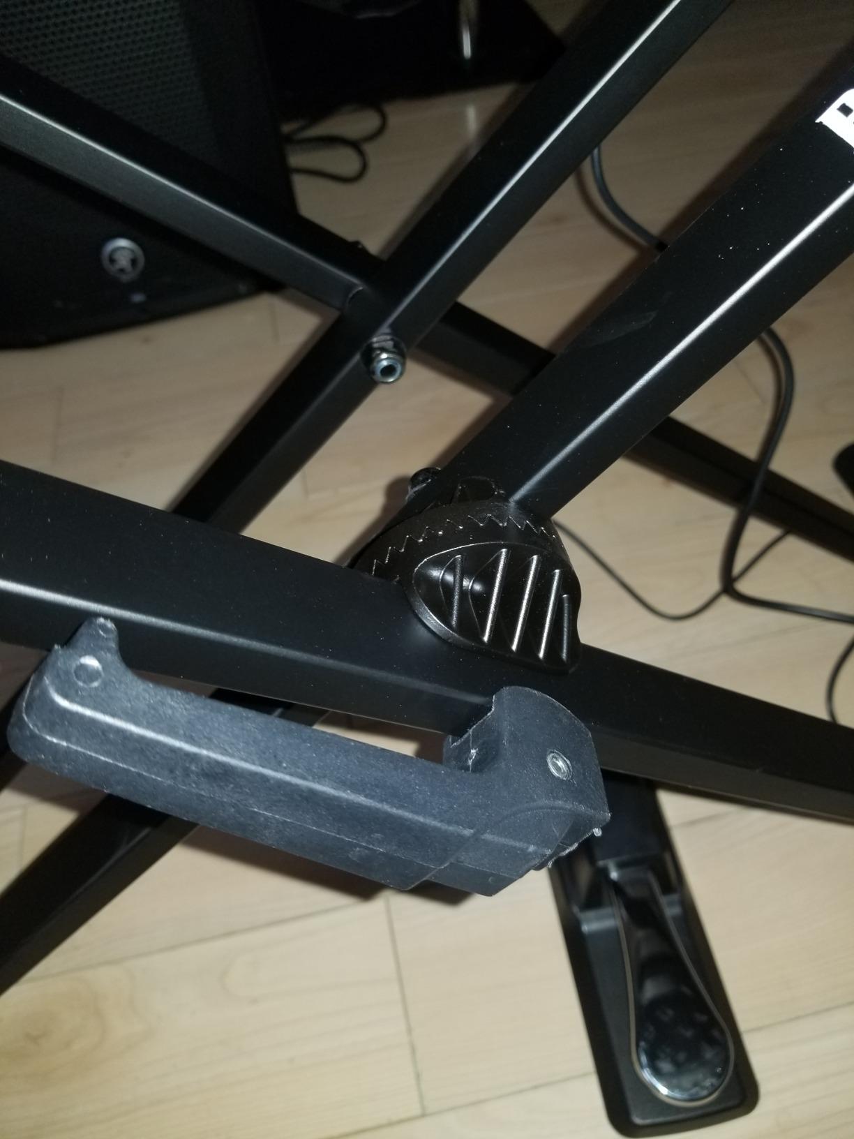 RockJam Xfinity Double X Keyboard Stand, Pre-Assembled & Adjustable customer photo 1
