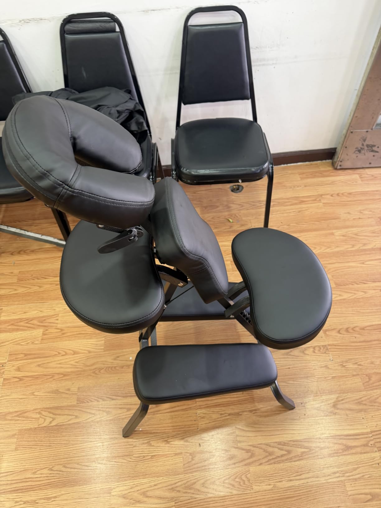 Giantex Portable Light Weight Massage Chair Travel Massage Tattoo Spa Chair w/Carrying Bag customer photo 2