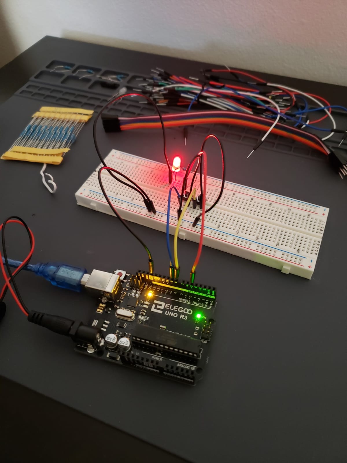 ELEGOO UNO R3 Project Super Starter Kit with PDF Tutorial for Beginners customer photo 1