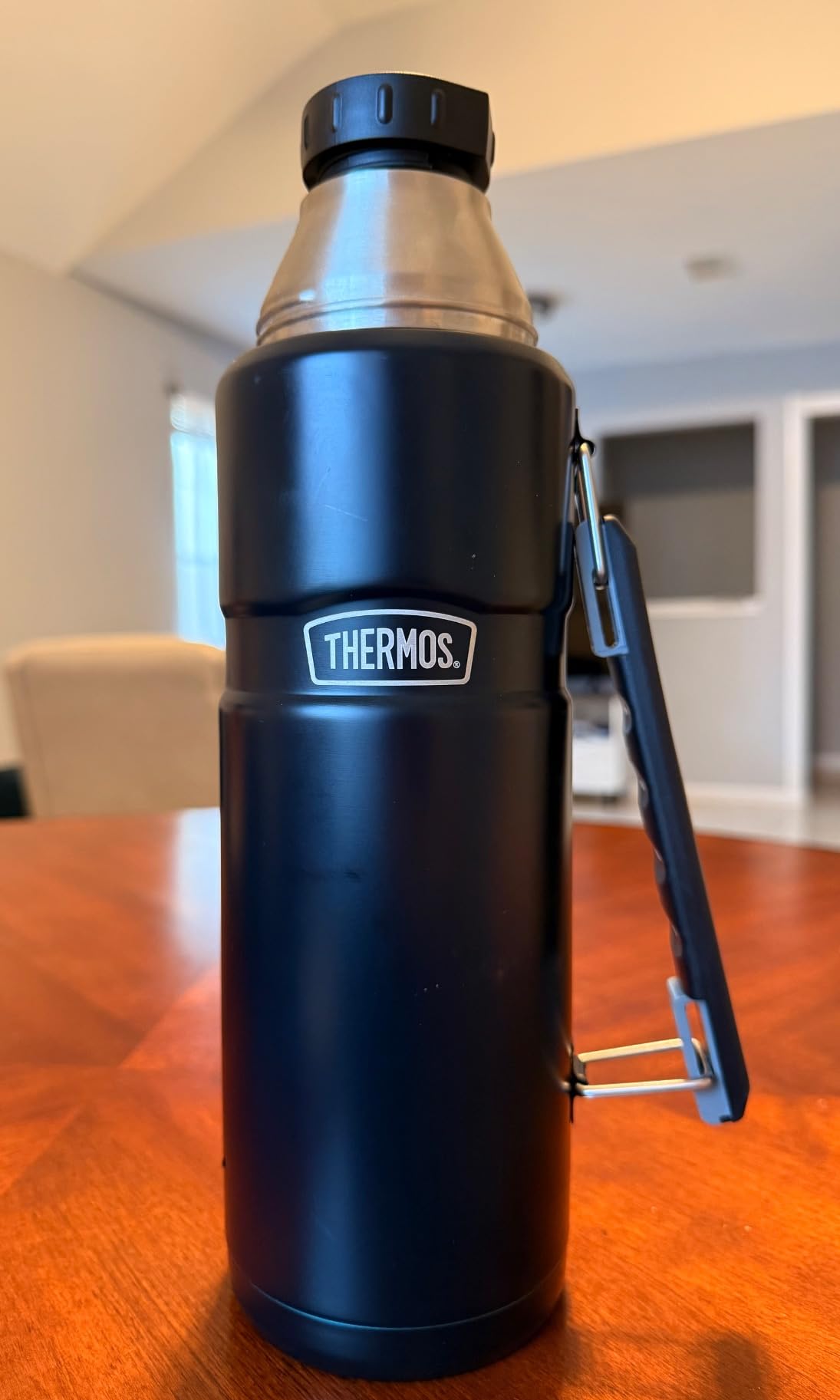 THERMOS Stainless King Vacuum-Insulated Beverage Bottle, 40 Ounce, Matte Stainless Steel customer photo 1