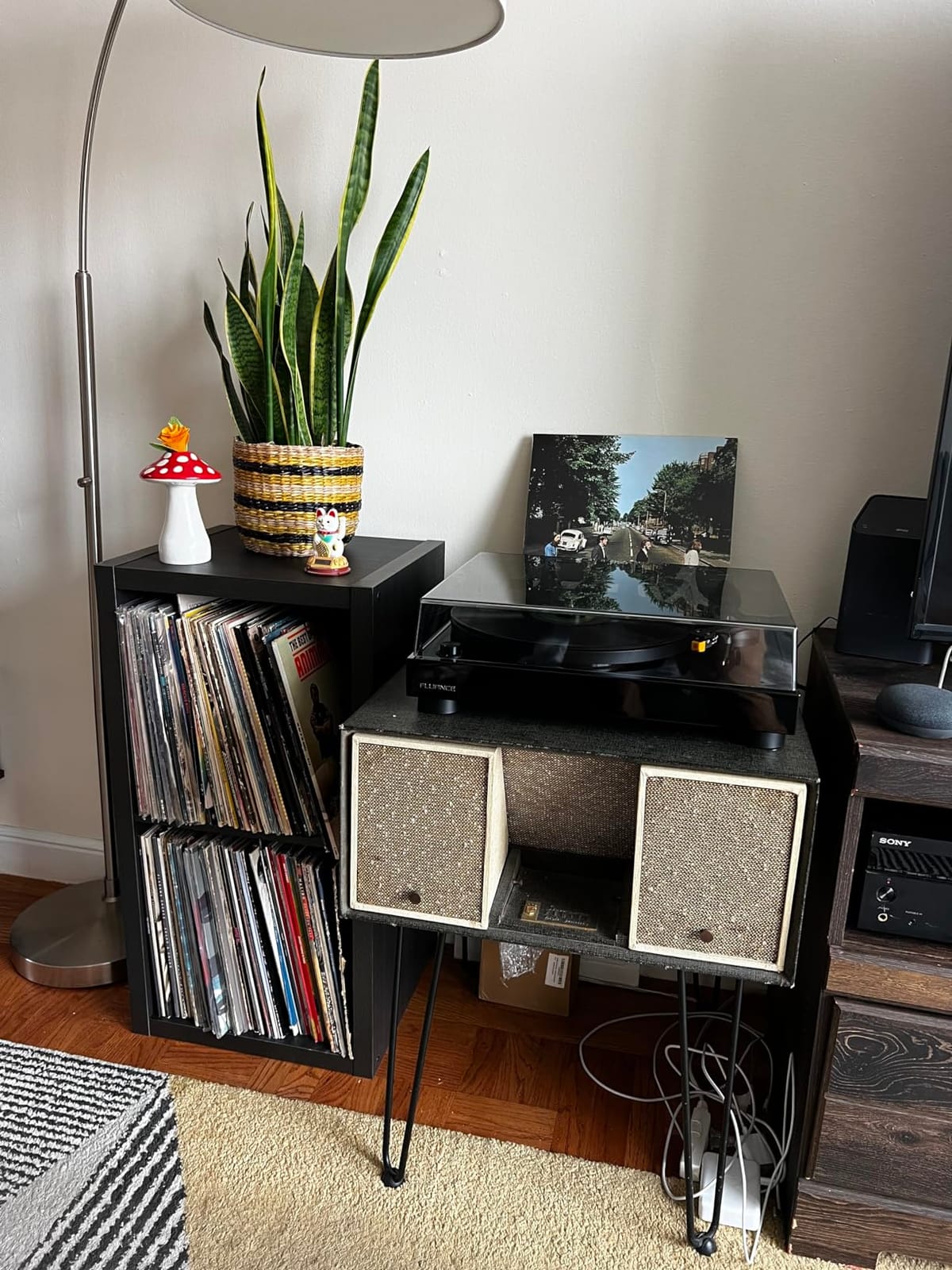 Fluance RT80 Classic High Fidelity Vinyl Turntable Record Player with Audio Technica AT91 Cartridge, Belt Drive, Built-in Preamp, Adjustable Counterweight, Solid Wood Plinth - Piano Black customer photo 1