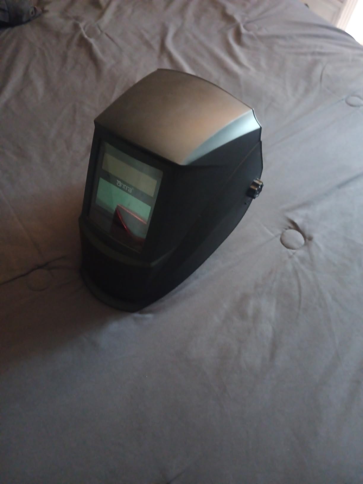 Antra True Color Auto Darkening Welding Helmet Wide Shade Range 4/7-13 Solar Power AH7-220-0000 TIG, MIG/MAG, MMA, Grinding 6+1 Extra Lens Covers customer photo 2
