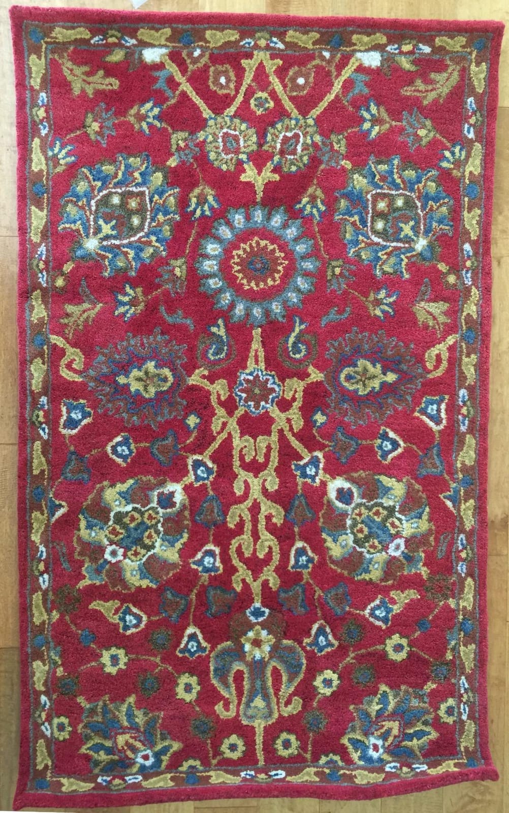 SAFAVIEH Area Rug 8x10 - Heritage Collection - Large - Red, Handmade Wool, Traditional Oriental Design, Ideal for Living Room, Bedroom, Office, Dining Space (HG655A) customer photo 1