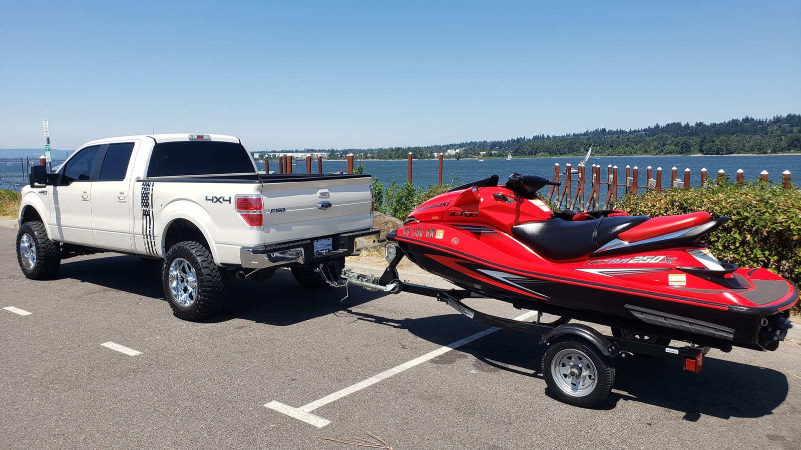 Camco 2000lb Boat Trailer Winch - Manual Hand Crank Boat Winch Features 20-Foot Strap & 2-Way Ratchet - 2,000lb Weight Capacity - Boat Trailer Accessories (50000) customer photo 1