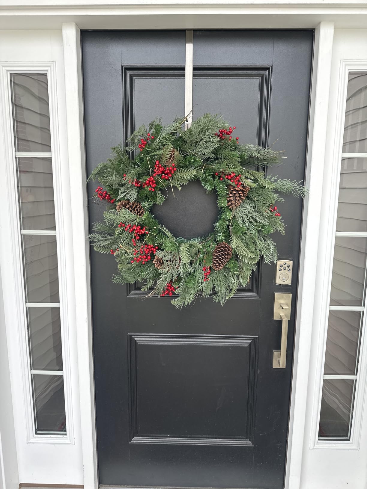 Best Choice Products 9ft Pre-Lit Holiday Pre-Decorated Christmas Garland for Stairs, Fireplace, Decoration w/PVC Tips, 50 Lights, Pine Cones, Berries - Unflocked customer photo 1