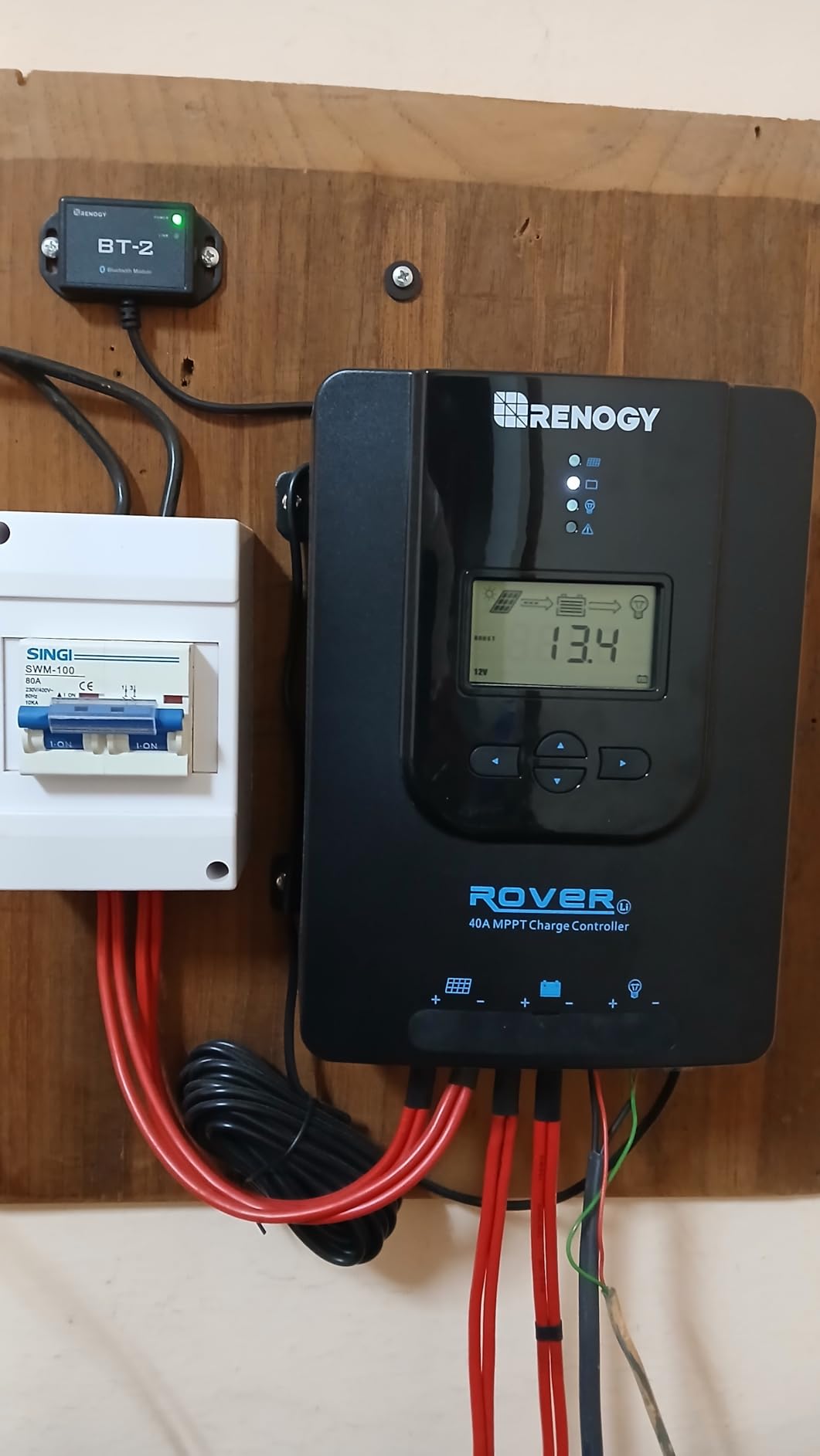 Renogy Solar Charge Controller Rover 20A 12V24V Auto DC Input MPPT Charge Controllers for Solar Panels Adjustable LCD for Gel Sealed Flooded Lithium Batteries | 95V PV input, AGM/Gel/Flooded (auto), Li (manual), MPPT 99% tracking,overcharge/short protection, negative ground, for RVs customer photo 1