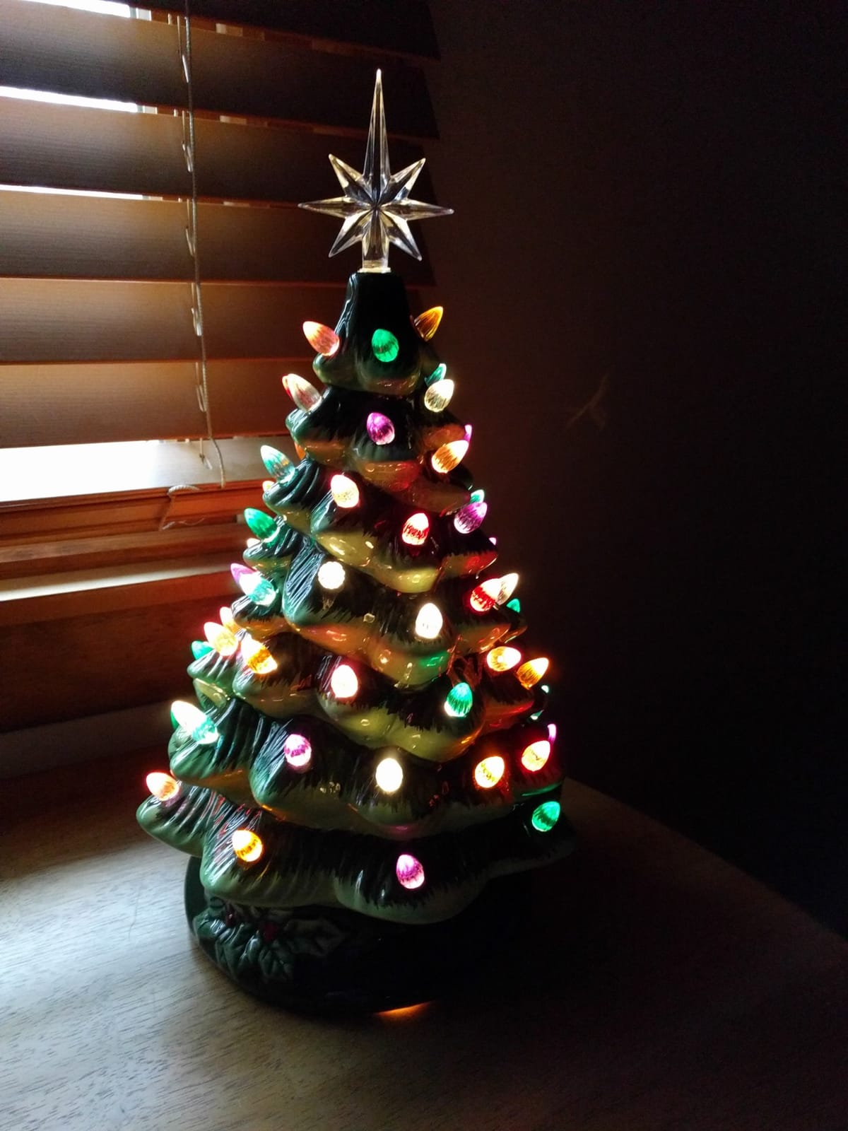 Best Choice Products 15in Ceramic Christmas Tree, Pre-lit Hand-Painted Tabletop Holiday Tree, Star Topper, 64 Lights - Green w/Multicolored Bulbs customer photo 2