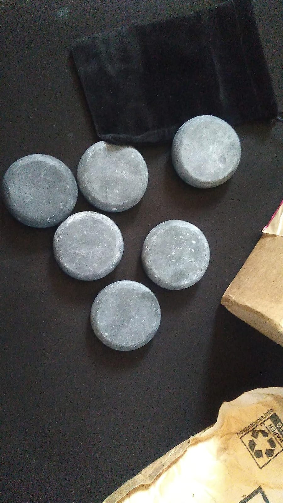 Maxdee Massage Stones Essential Hot Stones for Massage, 6 Medium Hot Stones Massage Kit Hot Rocks Massage Stones for Professional or Home Spa, Foot Heater, Relaxing, Healing, Pain Relief, 2.4