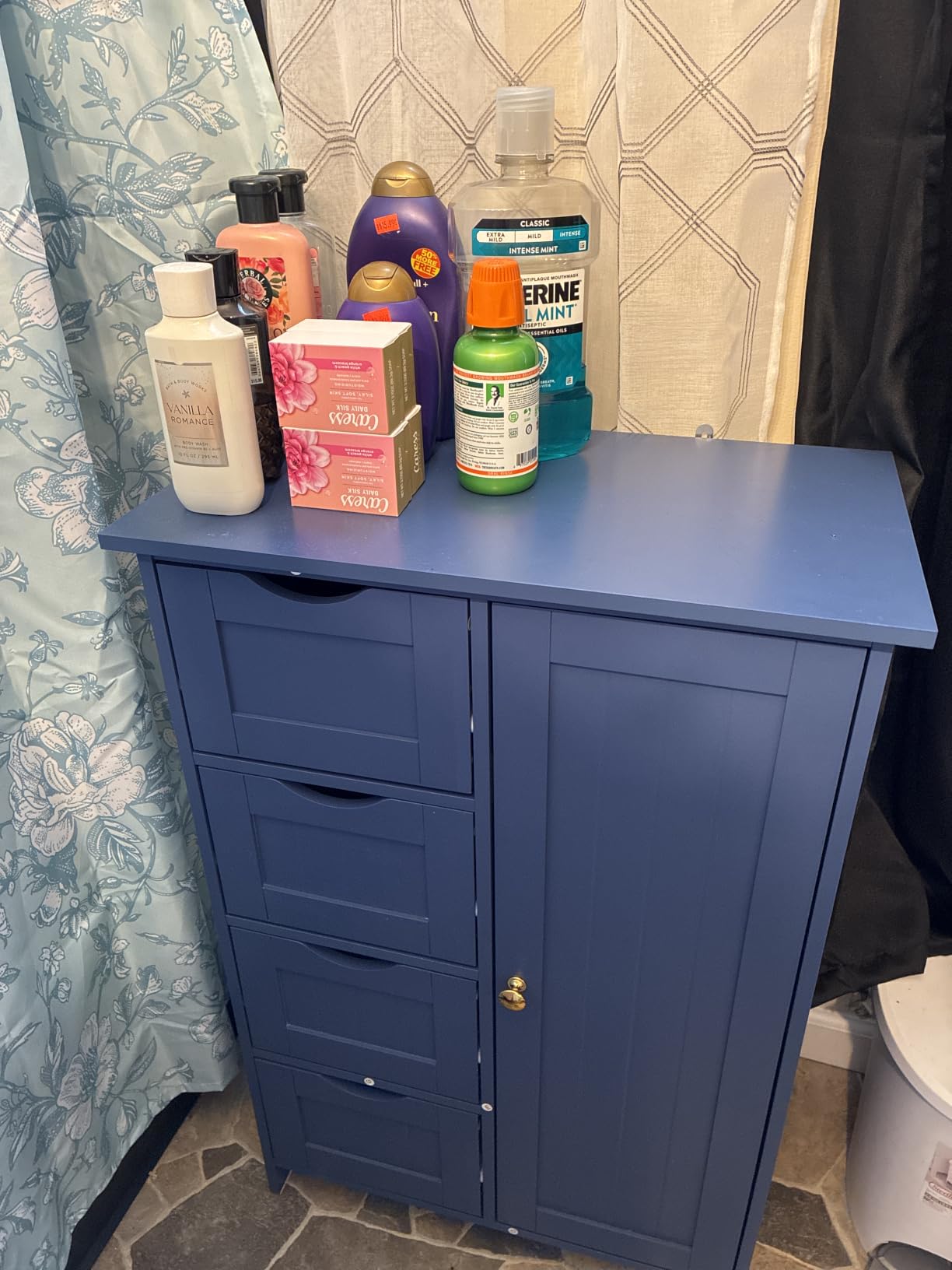 VASAGLE Bathroom Floor Storage Cabinet, Adjustable Shelves, Cloud White customer photo 2