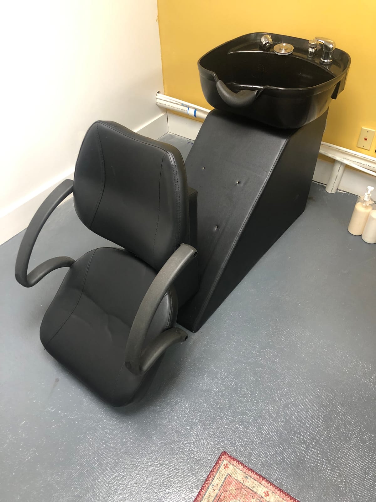 Ainfox Shampoo Barber Backwash Chair, ABS Plastic Shampoo Bowl Sink Chair for Spa Beauty Salon (Black) customer photo 2