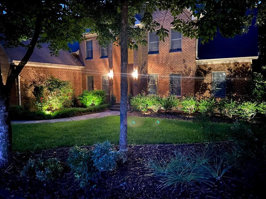 ZUCKEO Low Voltage Landscape Lights LED Landscape Lighting, 5W 12V Garden Pathway Lights Waterproof Warm White Walls Trees Flags Outdoor Landscape Spotlights with Stakes (8 Pack) customer photo 1
