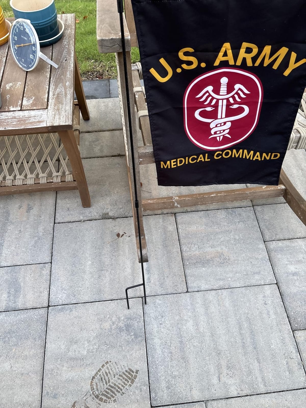 HOOSUN Garden Flag Stand,Premium Garden Flag Holder Pole Metal Powder-Coated Weather-Proof Paint with Graden Flag Clip and Spring Stoppers Without Flag Garden Decorations customer photo 1