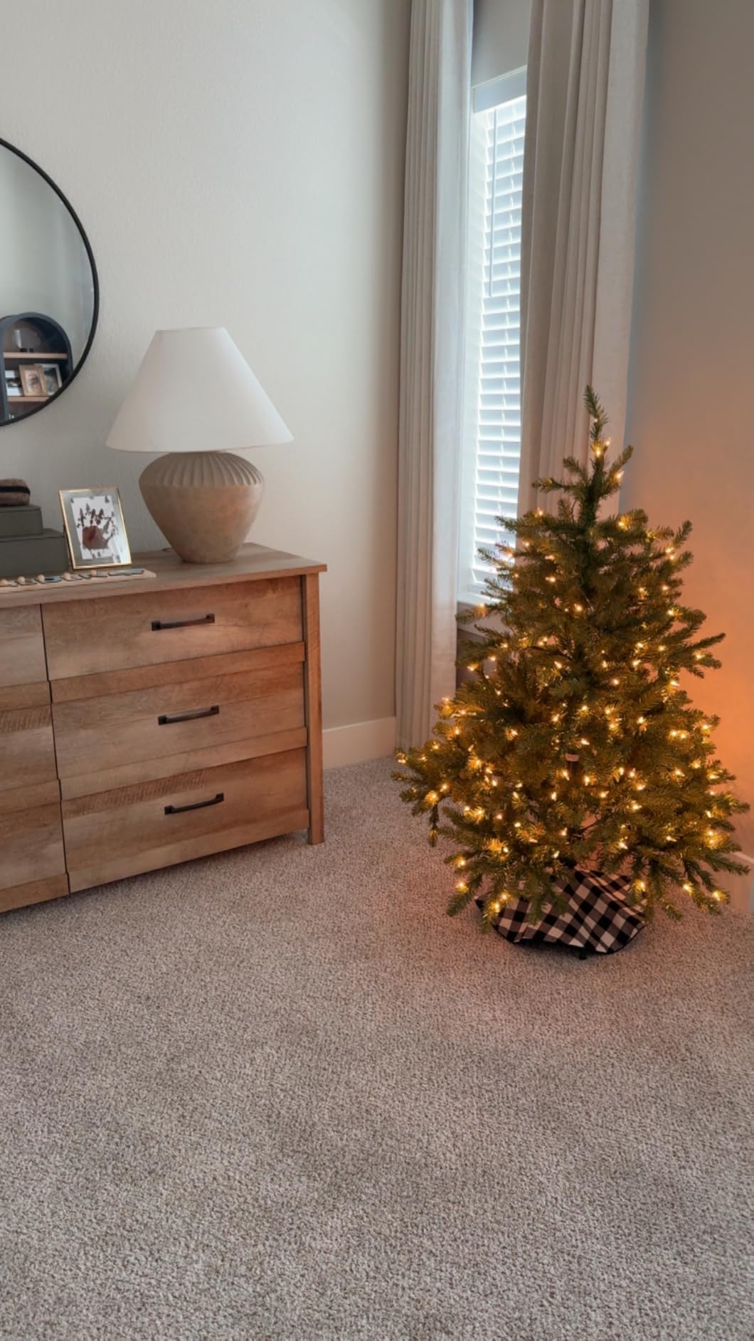National Tree Company 6ft Pre-Lit Dunhill Fir Artificial Christmas Tree customer photo 2