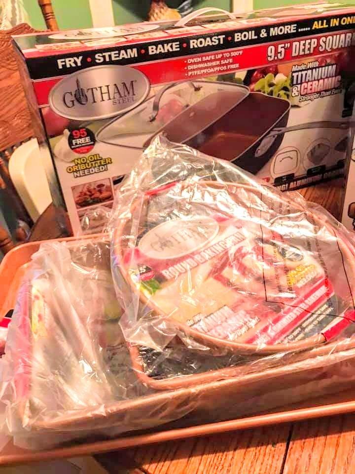 GOTHAM STEEL 20 Pc Pots and Pans Set Non Stick Ceramic Cookware, Copper customer photo 1