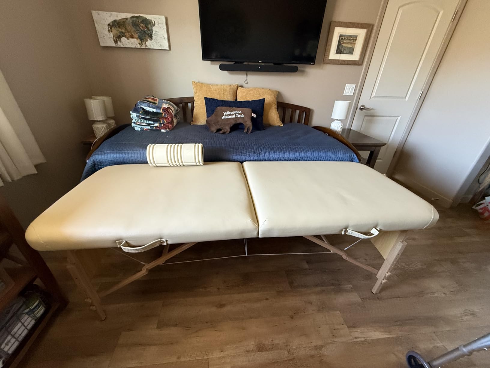 Saloniture Basic Portable Folding Massage Table - Black customer photo 1