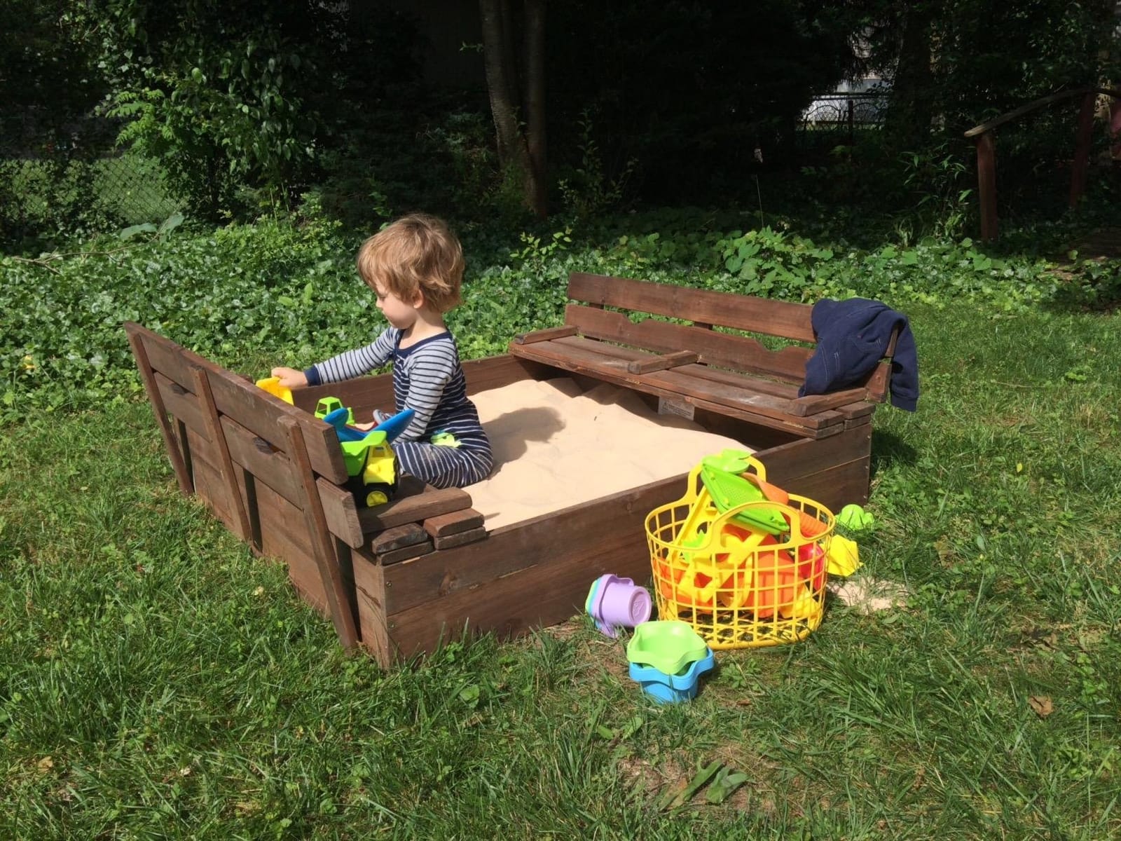 Badger Basket Wooden Sandbox with Cover & Folding Benches - Outdoor Sand Box for Kids & Toddlers, Large Backyard Sand Pit Playset with Convertible Lid, (46.5 x 46.5 x 9.5 Inches) - Natural/Green customer photo 1