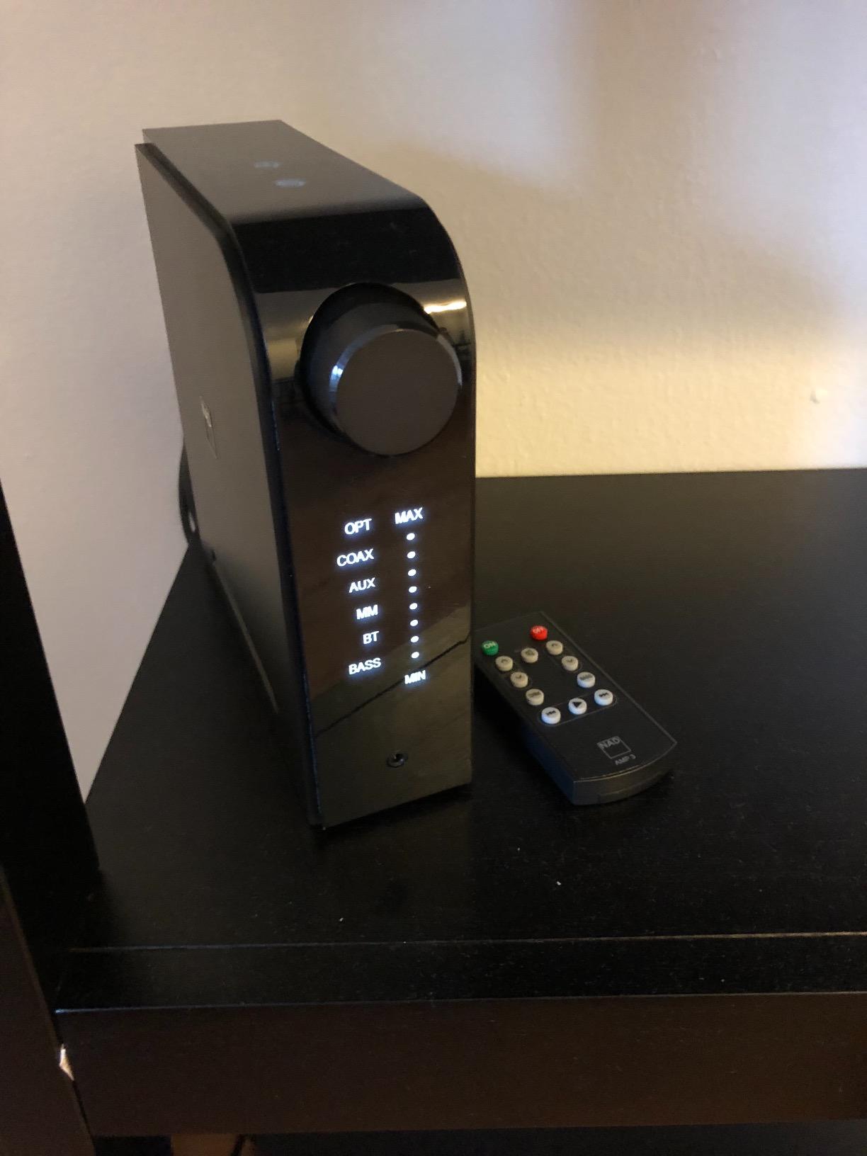 NAD D 3020 V2 Hybrid Digital Integrated Amplifier – 24-Bit/192kHz DAC, Phono Input, Bluetooth aptX, & Subwoofer Out customer photo 1