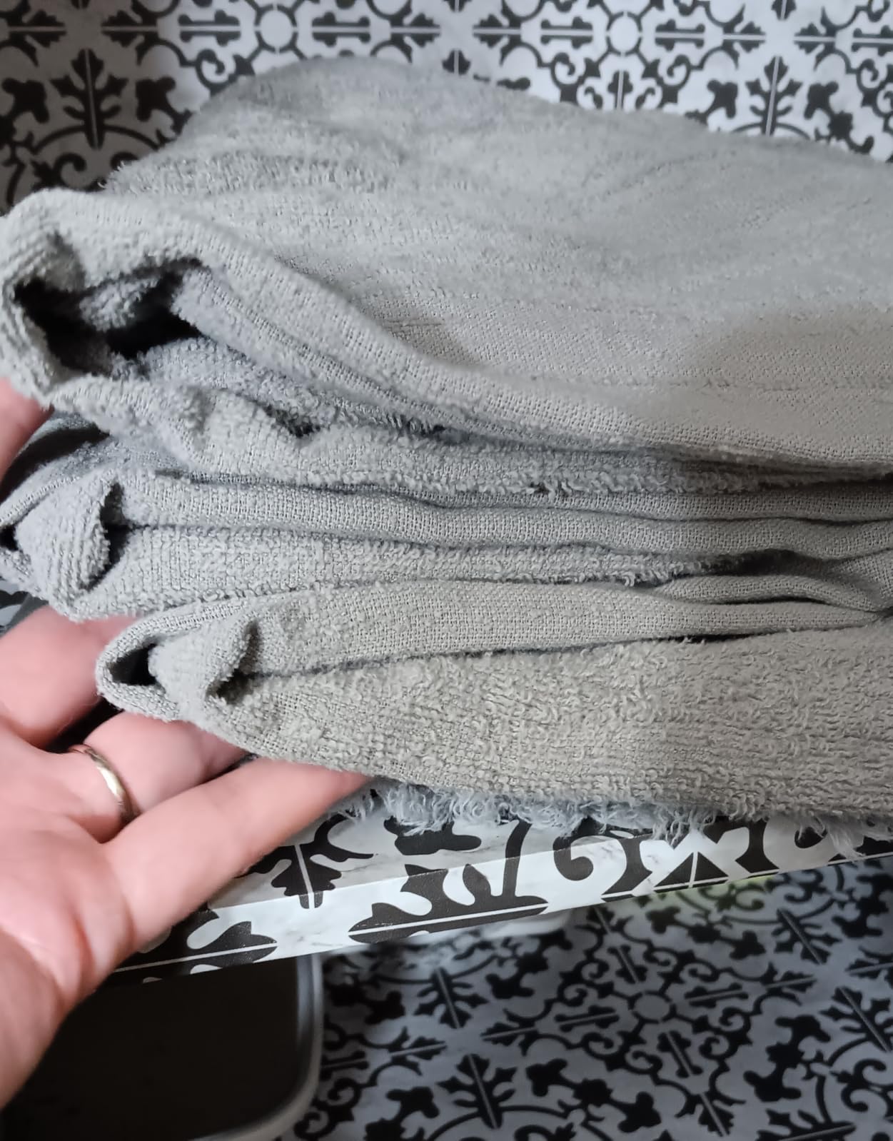 Chakir Turkish Linens 100% Cotton 4-Pack Bath Towels 27x54, Gray customer photo 2