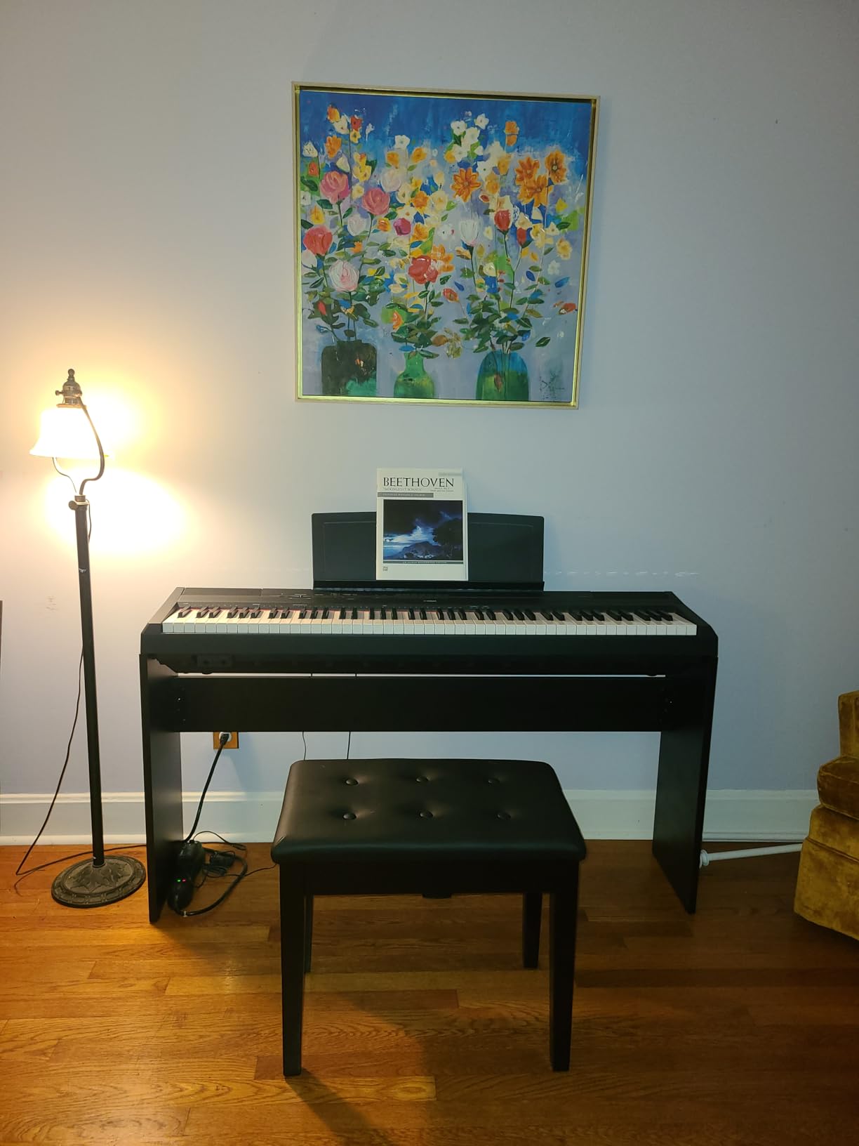SONGMICS Wooden Piano Bench with Padded Cushion and Storage Compartment customer photo 1